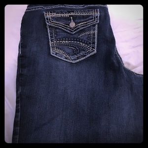 Size 15/16 Maurice’s Brand Capris